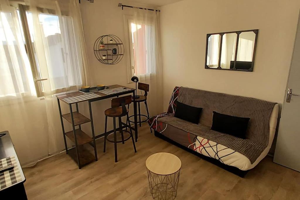 Petit Cocon Tarbais -Wifi-Parking Apartment Tarbes Bagian luar foto