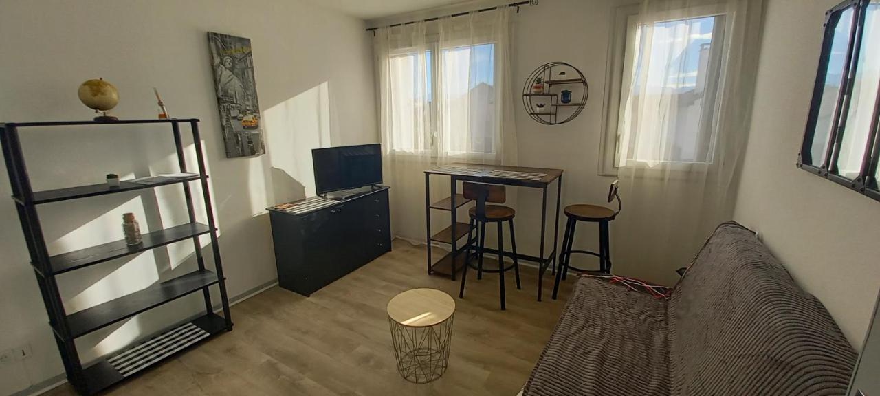 Petit Cocon Tarbais -Wifi-Parking Apartment Tarbes Bagian luar foto